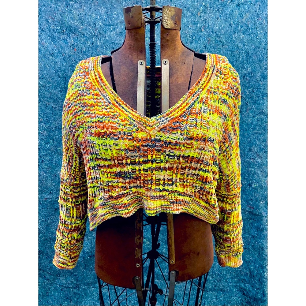 Silence + Noise Neon Cropped V-Neck Sweater